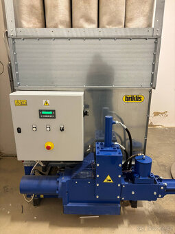 Briklis BrikStar 30 + nástavba FN 15 + motor + pytlovač - 11