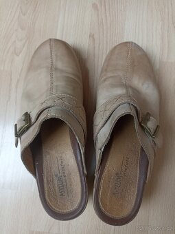 Dřeváky s puntíky vel.39 - 11