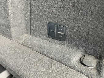 AUDI Q7 3,0TDI 4L 180 KW (SLEVA) - 11