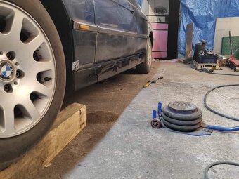 Bmw E38 725tds - 11