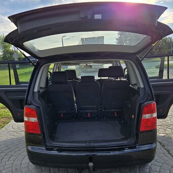 VW TOURAN 1,9 TDi AUTOMATICKÁ PŘEVODOVKA, AUTOKLIMA, TAŽNÉ - 11