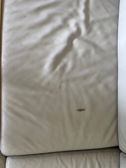 Sedačka kožená světle šedá - 11