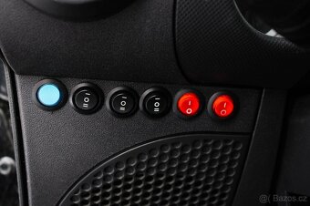 Jeep Wrangler 2.8 CRD Sport A/T - 11