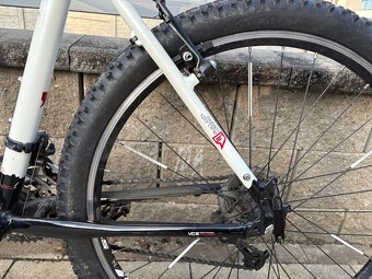 Dámské horské kolo Superior 845, M, 27,5” - 11