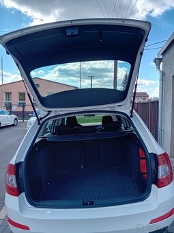 Škoda Octavia combi III 1.6Tdi - 11