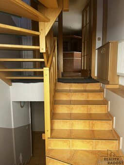 Rodinný dům s možností komerčního využití - 11