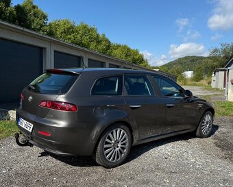 Alfa Romeo 159 1.9 JTDm 110kw Facelift Manuál 6q SportWagon - 11