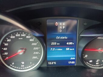 Mercedes-Benz V-Class 250d | r.v. 2022 | 8 míst | DPH - 11