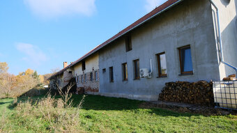 Na prodej komerční objekt(2332 m2)a poz.9733 m2 Kramolín - 11