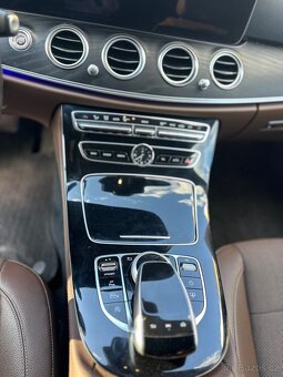 MERCEDES-BENZ W213 E220 SEDAN LIMUZÍNA 9-G - 11