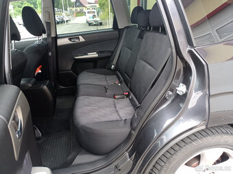 Subaru Forester 2.5i-VRX 169kW/4x4/Výhřev/Tažné/ČR - 11
