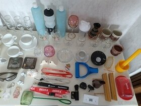 Mix do domácnosti, sklenice, brýle, hodiny, hrníčky, popelní - 11