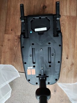 Set autosedačky Joie + zakladna - 11