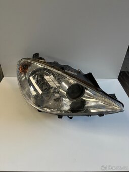 Přední světla Peugeot - 11