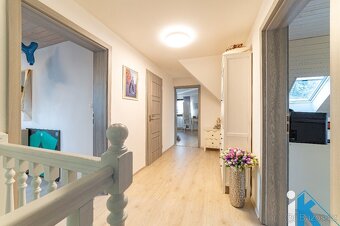 Vybavený rodinný dům 5+1 - 11