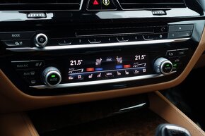 BMW M550i 340 kW,ČR,Webasto,Tažné,Masáže,2x kola,Ventilace - 11
