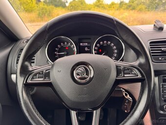 Prodám Škoda Yeti 2.0 TDI 4x4 nízký nájezd historie - 11