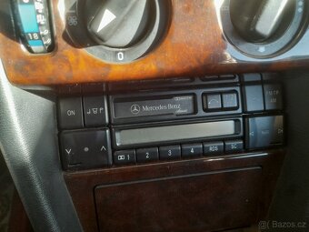 Mercedes Benz 124 Cabrio 220 E - 11