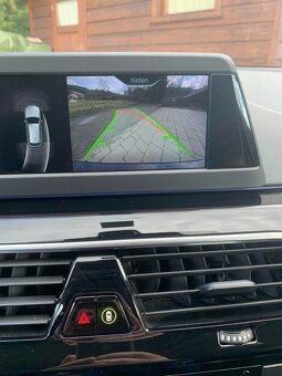 Bmw 520d Touring 2018 Sport Line+Webasto+DPH - 11