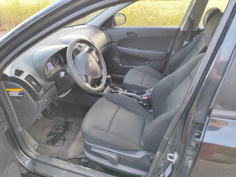 Hyundai i30 1.4 80kw NOVÉ ROZVODY - 11