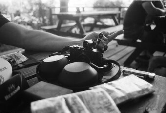 Olympus OM40 + objektivy tokina + motor - 11