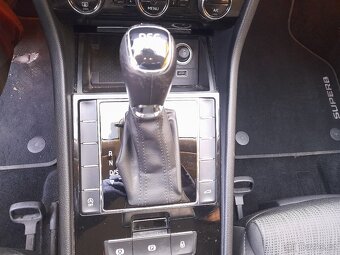 ŠKODA SUPERB III KOMBI 2,0 TDI,7-DSG,NAVI,2018 - 11