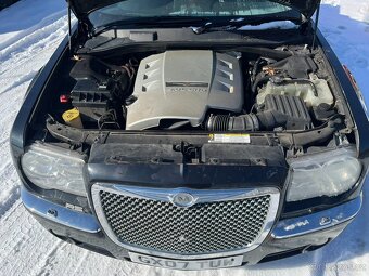 // CHRYSLER 300C SEDAN 3.0 CRD 2007 // DÍLY - 11