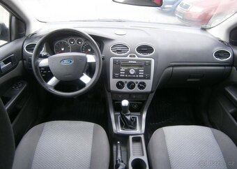 Ford Focus 1.6i 74kw,klima,serviska benzín manuál 74 kw - 11