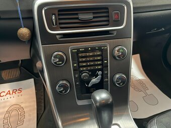 Volvo V60 2,4 D5 205HP 4X4 AUTOMAT - 11