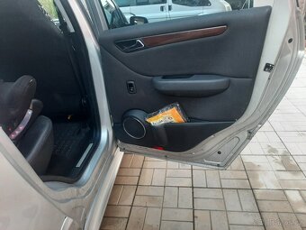 Mercedes Benz B 180 automat - 11
