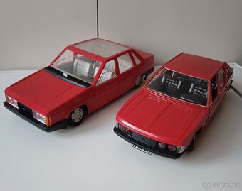Tatra 613  ites, vzácná červená Top Stará hračka - 11