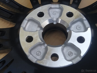NOVÁ ALU ORIGINÁL ŠKODA SUPERB 3 R19 CANOPUS BLACK - 11