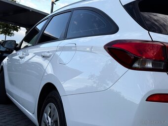 Hyundai i30 1.5 dpi 80 kw / 2022 / kombi - 11