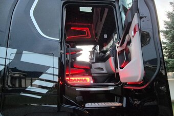 Scania S770 6x2 - tahač návěsů - 11