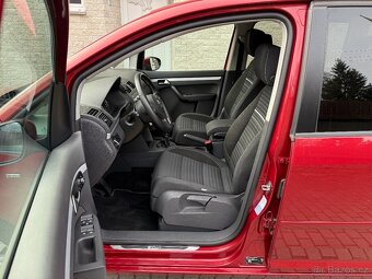 VW Touran II, rok 2015, benzín, 142.855 km, nová STK - 11