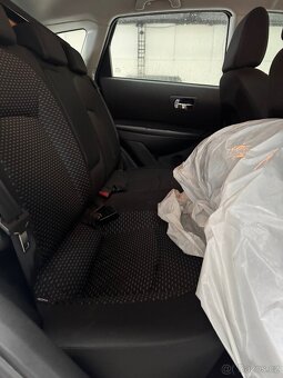 Nissan Qashqai 2.0i Automat - 11