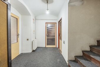 Prodej domu 258 m² s pozemkem 337 m², Smečno - 11