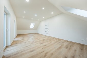 RD 4kk 130 m2, 2 koupelny, terasa, zahrada, parking Beroun - 11