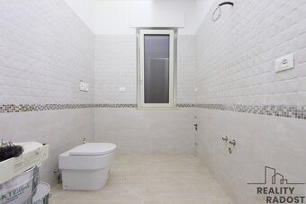 Prodej bytu 4+1, 145 m², Via Dante, Montesilvano, Itálie - 11