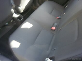 Toyota Yaris rok 2015 5 dv. - 11