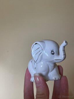 Porcelánové předměty - 11