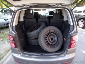 Volkswagen Touran 1.9 TDI,Confortline,Webasto,2.majitel - 11