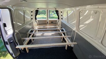 VW Transporter T5, 2.5TDI, 96 kW, spací vestavba - 11