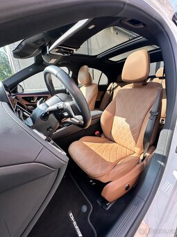 Mercedes E-220d 4-Matic AMG + Exclusive stav nového 4D - 11