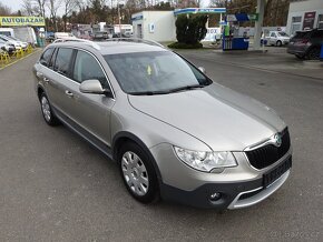 Škoda Superb 2,0 TDI, 4X4, AUTOMAT - 11