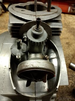 Motor jawa 250/353 kývačka - 11