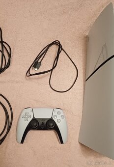 PS5 Slim s mechanikou v záruce do 7.8.2026 - 11