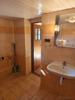 Rodinný domek v obci Horní Němčí - 11