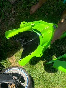 Rozprodam Kawasaki Zx10R Ninja 04-05 na nahradni dily - 11