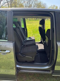 Volkswagen Sharan 2,0 TDI 212000km 7 míst. - 11